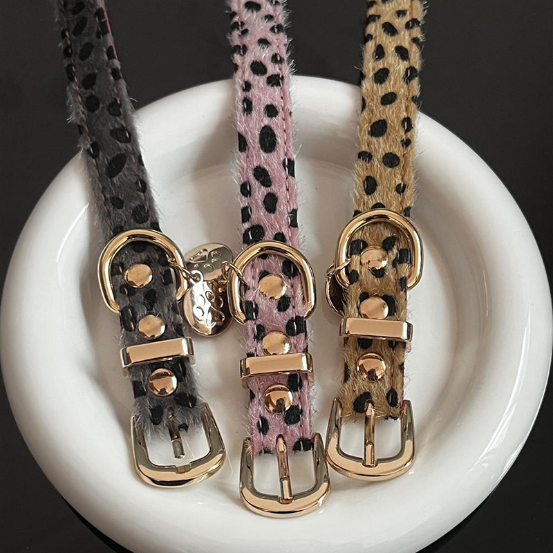 Kleine halsband met luipaardpa - Leather Strap Quick Release recensie en prijs
